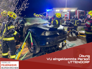 Mehr über den Artikel erfahren Übung Verkehrsunfall eingeklemmte Person Uttendorf