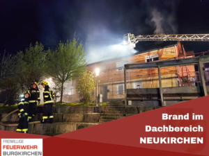 Mehr über den Artikel erfahren Brand im Dachbereich in Neukirchen