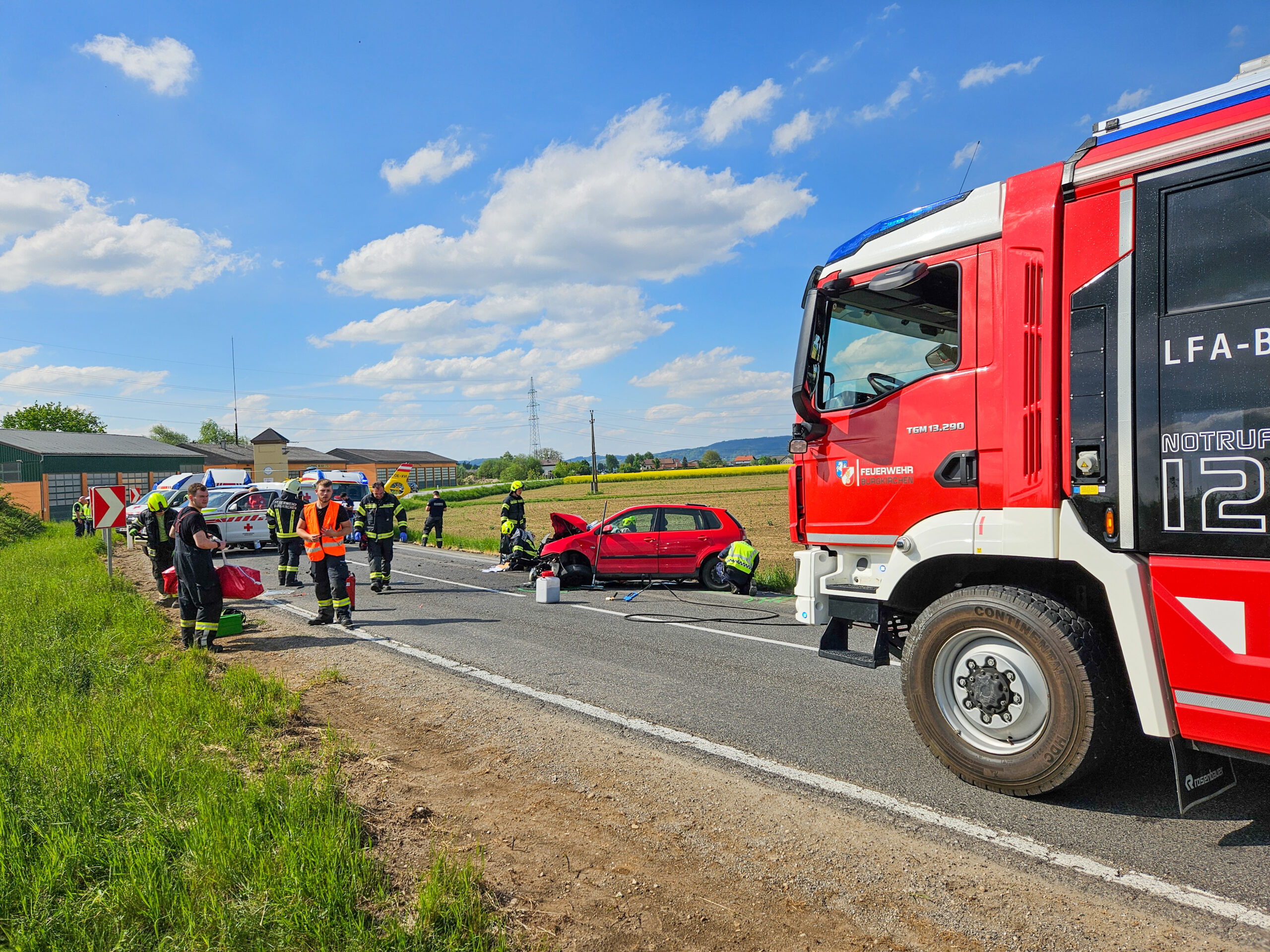Du betrachtest gerade Verkehrsunfall Aufräumarbeiten